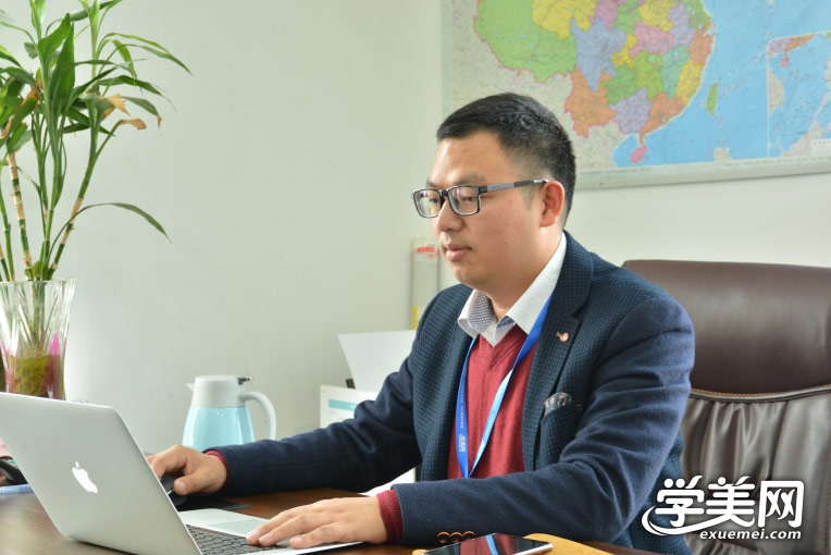 来自学美网创始人何来的新年贺词
